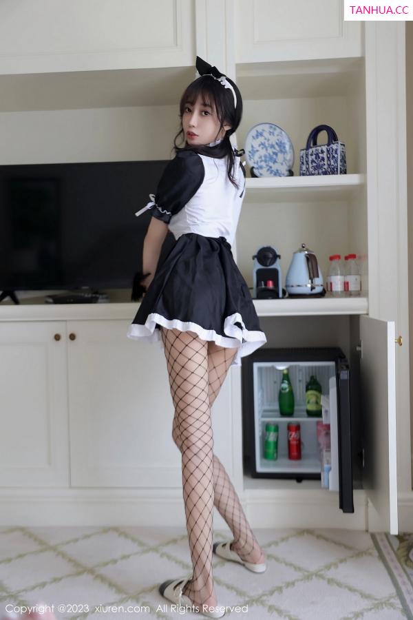 玥儿玥  [XiuRen]高清写真图 2023.08.11 No.7217 玥儿玥er 女仆服美腿第3张图片